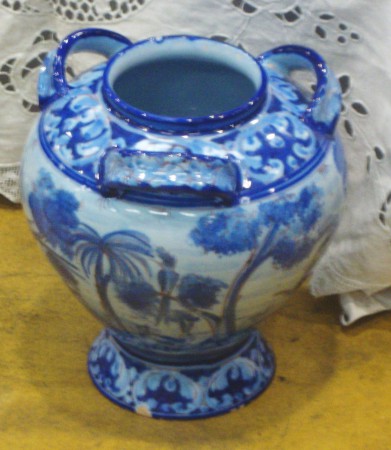 Pote de três asas da Fábrica Raul da Bernarda Alcobaça.